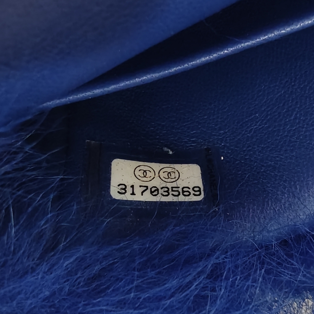 Chanel Shearling Card Wallet - Picture 5 of 8